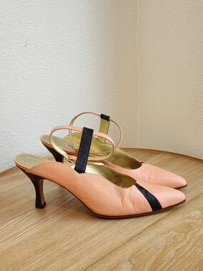 Vintage 80s Peach and Black Slingback Heels Mid Stiletto